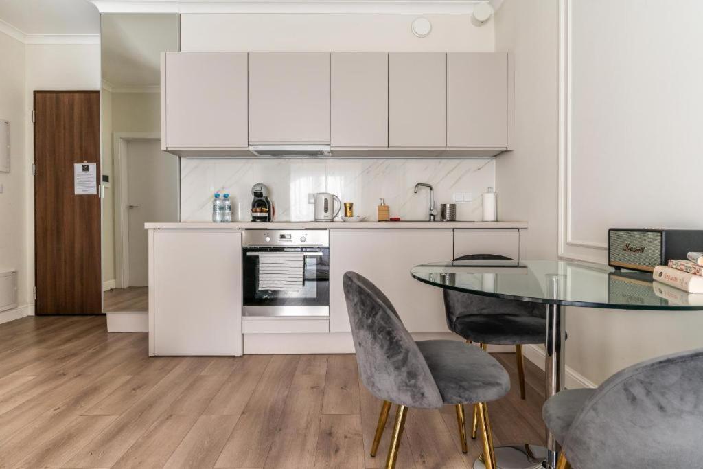 Mennica Residence By Golden Apartments Varşovia Exterior foto