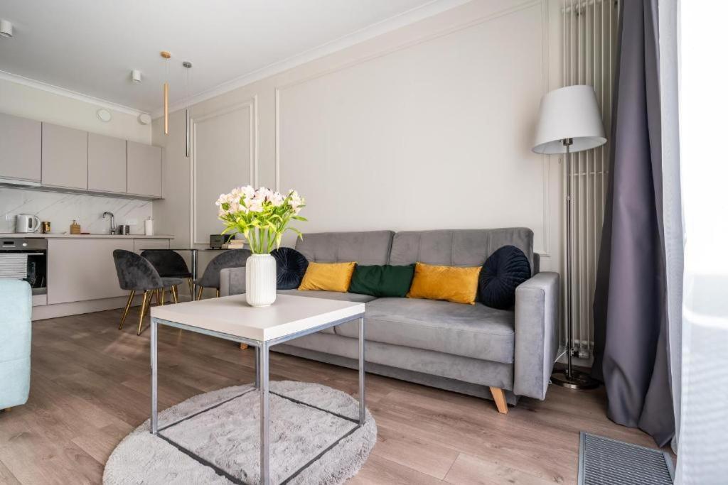 Mennica Residence By Golden Apartments Varşovia Exterior foto